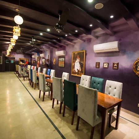 לאהור Hotel Holiday מראה חיצוני תמונה