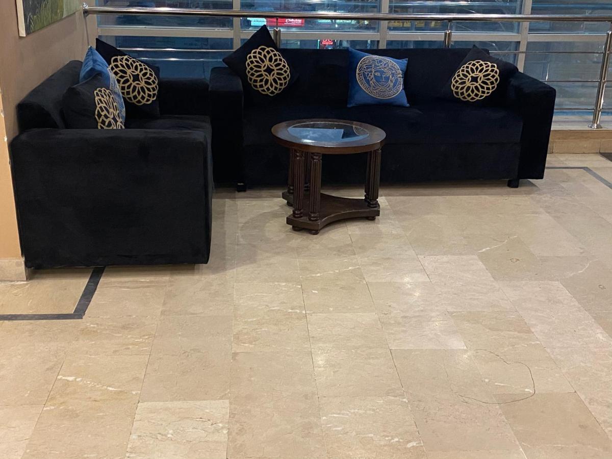 לאהור Hotel Holiday מראה חיצוני תמונה